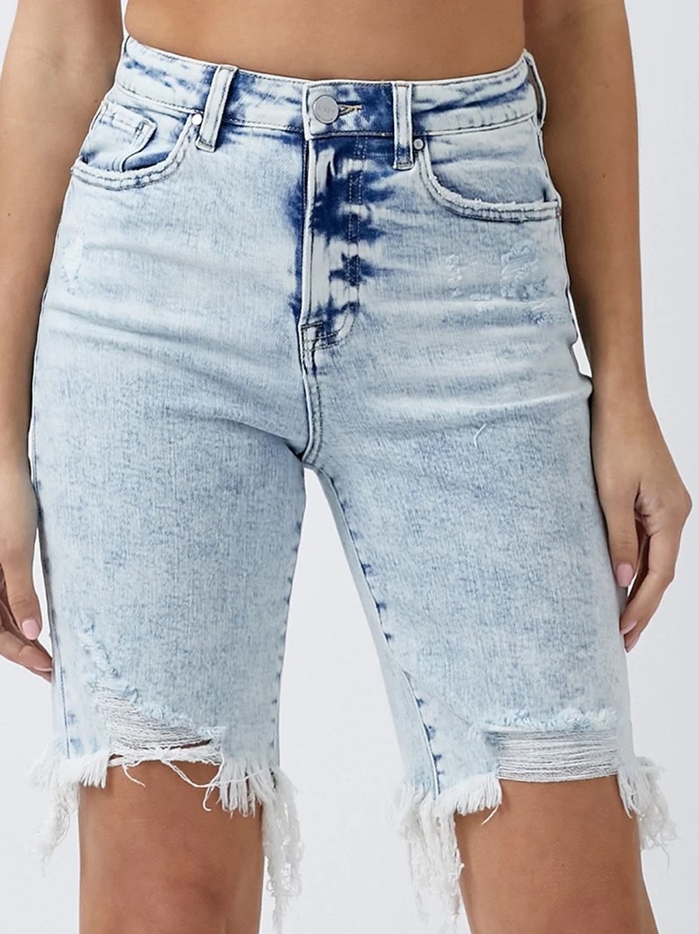NWT🤍Risen Acid Wash Bermuda Short Small